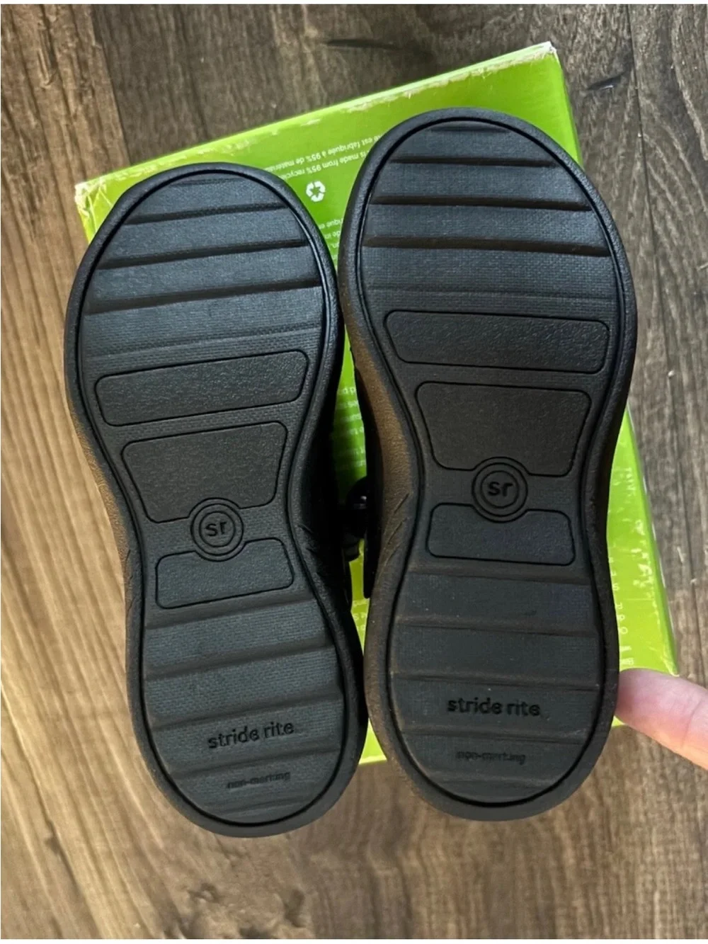Stride Rite Claire Girls Black Mary Jane Hook-and-Loop Dress Shoes New Size 9